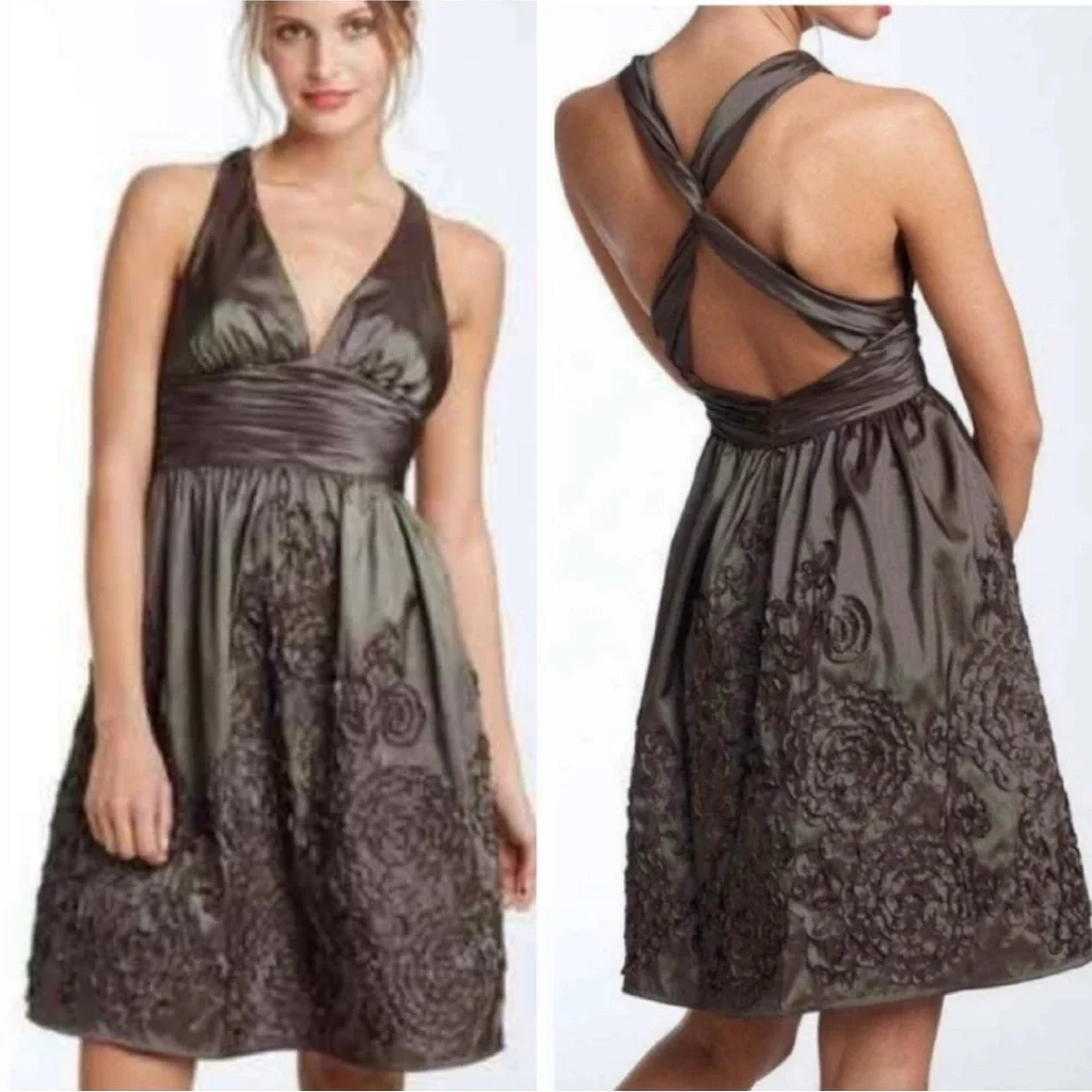 Adrianna Papell Boutique Twist Halter
Cocktail Dress, Women's Size 8P - Picture 1 of 5